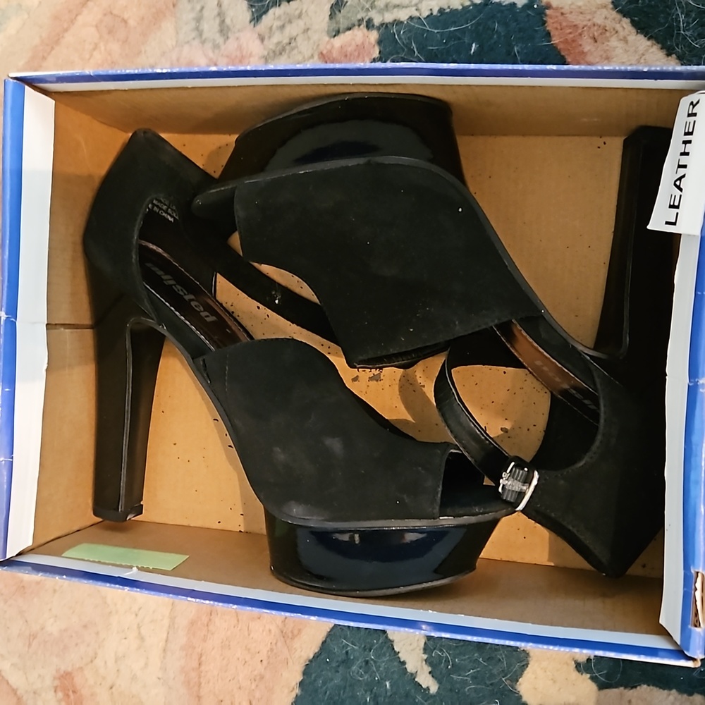 Unlisted Black Velvet peek-a-boo toe platform 4 in tall, thick heel
